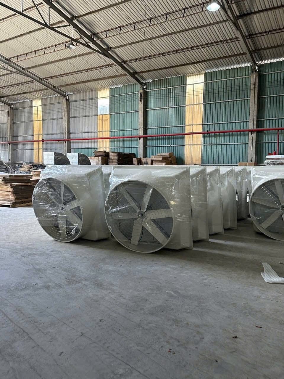 Lựa chọn quạt composite giá thành cạnh tranh