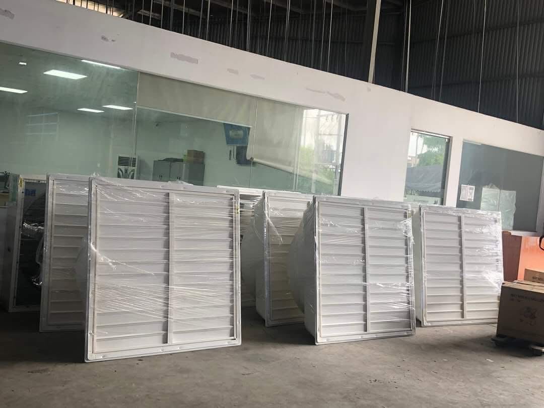 Quạt composite trước khi lắp đặt